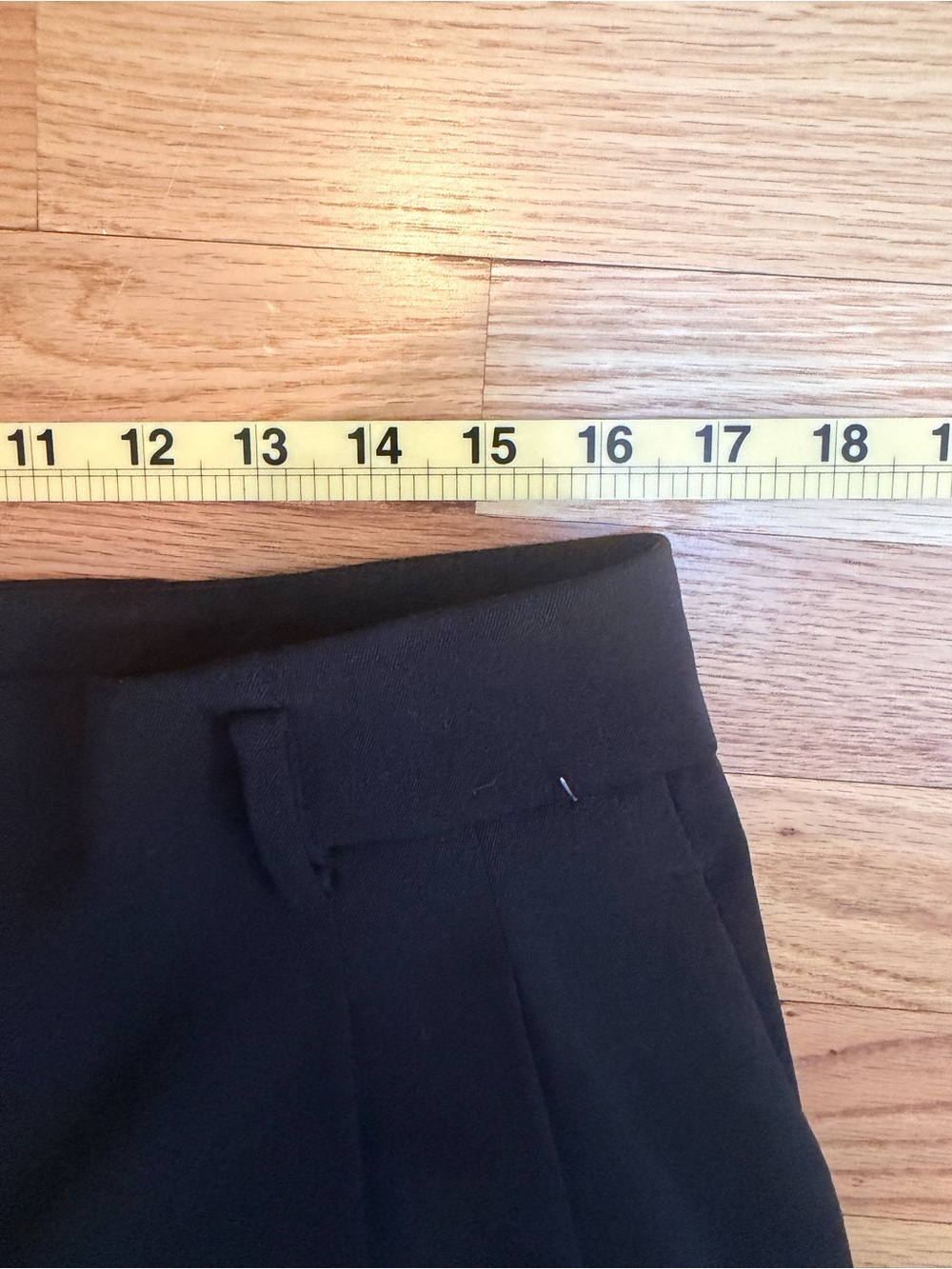 MM Lafleur Black Pleated High-Waist Cropped Pants - Picture 4 of 6